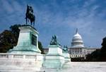 Capitol & 2 Statues, Washington DC, U.S.A.